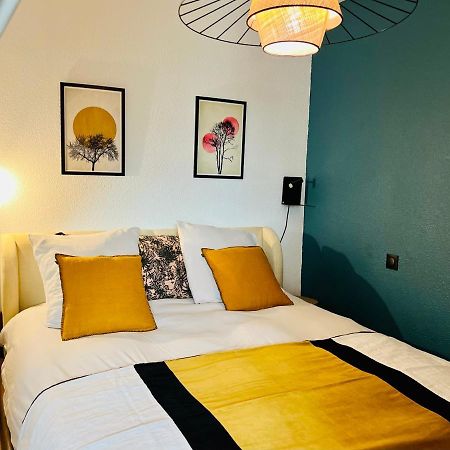 Le 104 Feuvrier Apartment Dole Luaran gambar