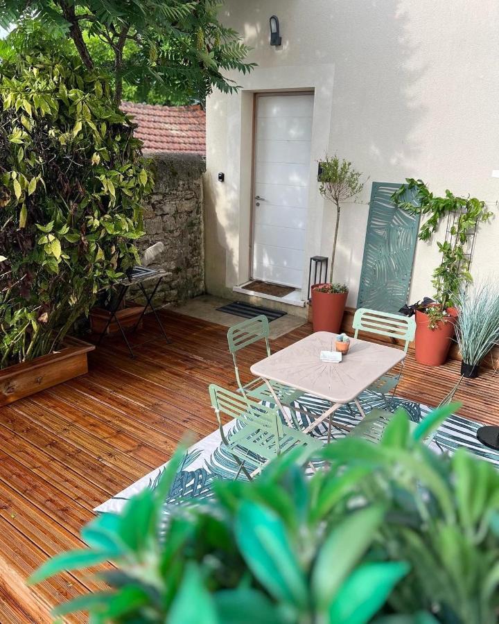 Le 104 Feuvrier Apartment Dole Luaran gambar